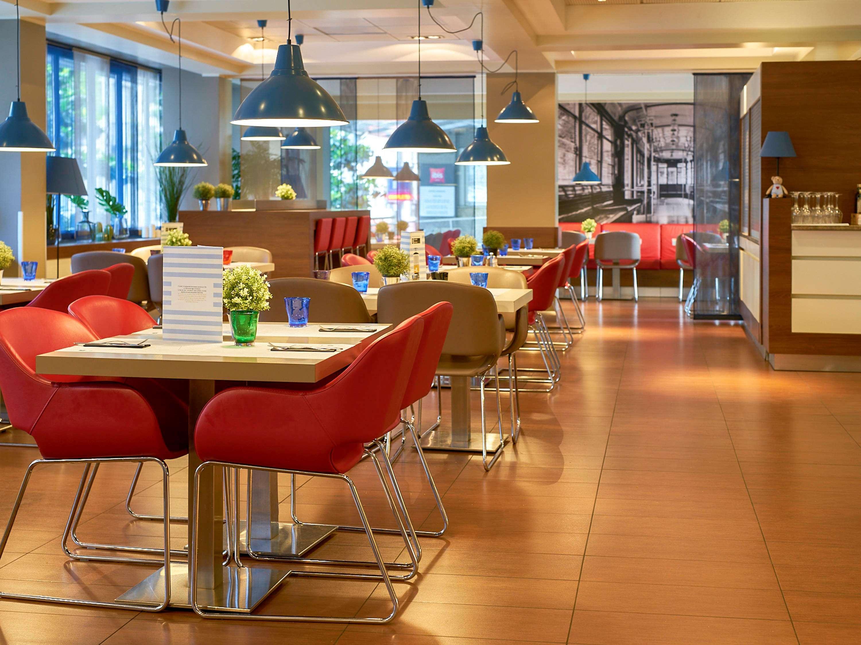Hotel Ibis Milano Centro Esterno foto