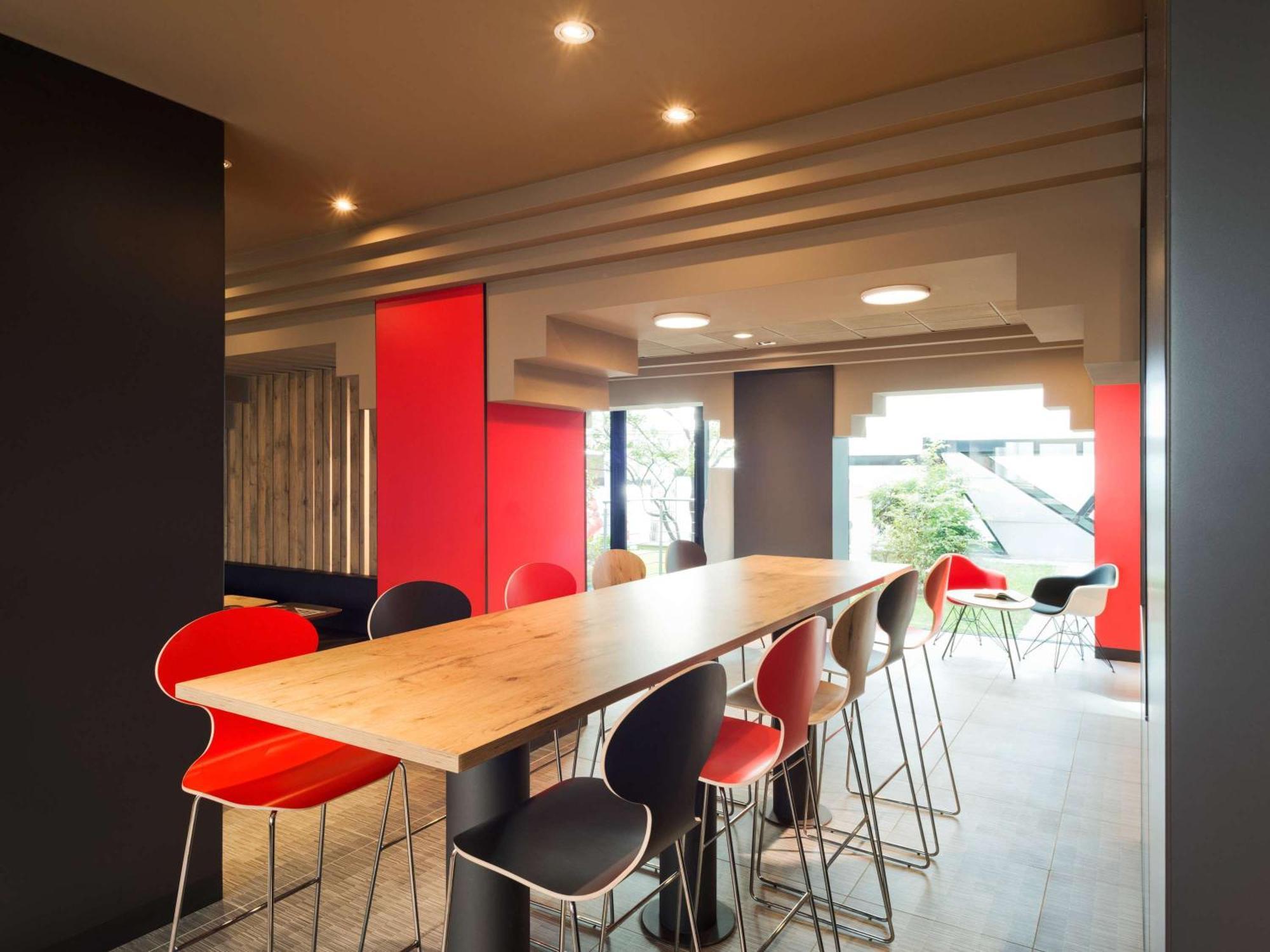 Hotel Ibis Milano Centro Esterno foto