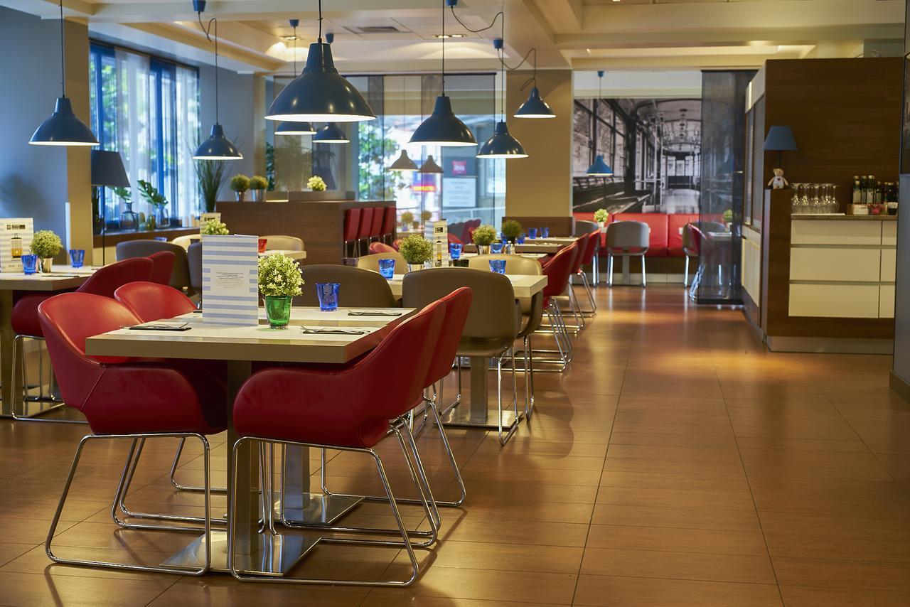 Hotel Ibis Milano Centro Esterno foto
